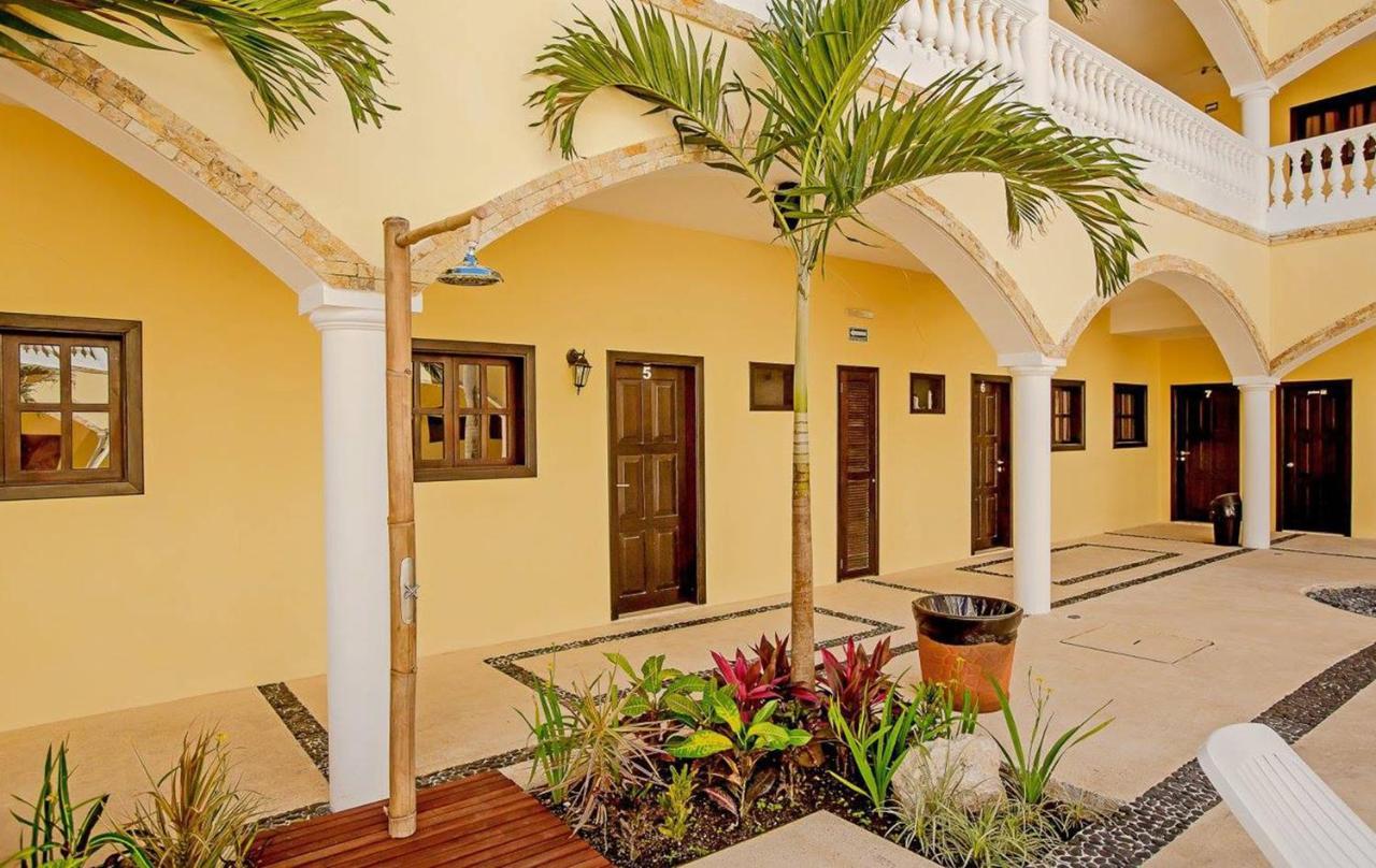We Playa Hotel Playa del Carmen Exterior foto